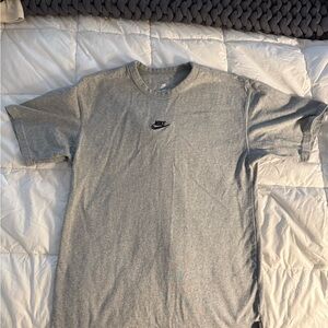 Nike Men's Heather Gray Short Sleeve Tee
